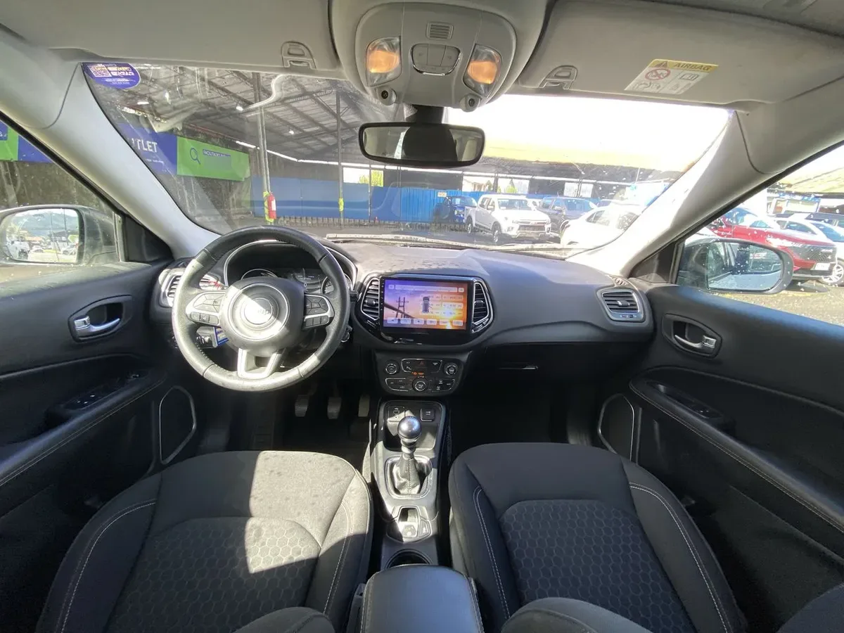 Jeep Compass 2.4 Sport Lx 4x2 6mt 5p año 2019