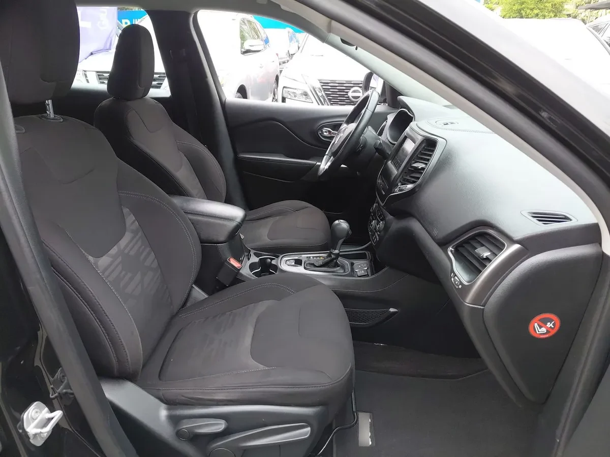 Jeep Cherokee 2.4 Longitude 4x2 At 5p año 2019