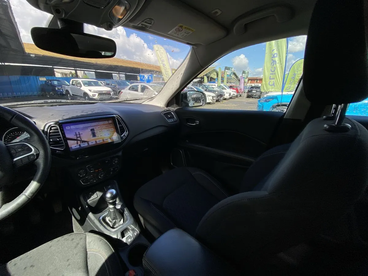 Jeep Compass 2.4 Sport Lx 4x2 6mt 5p año 2019