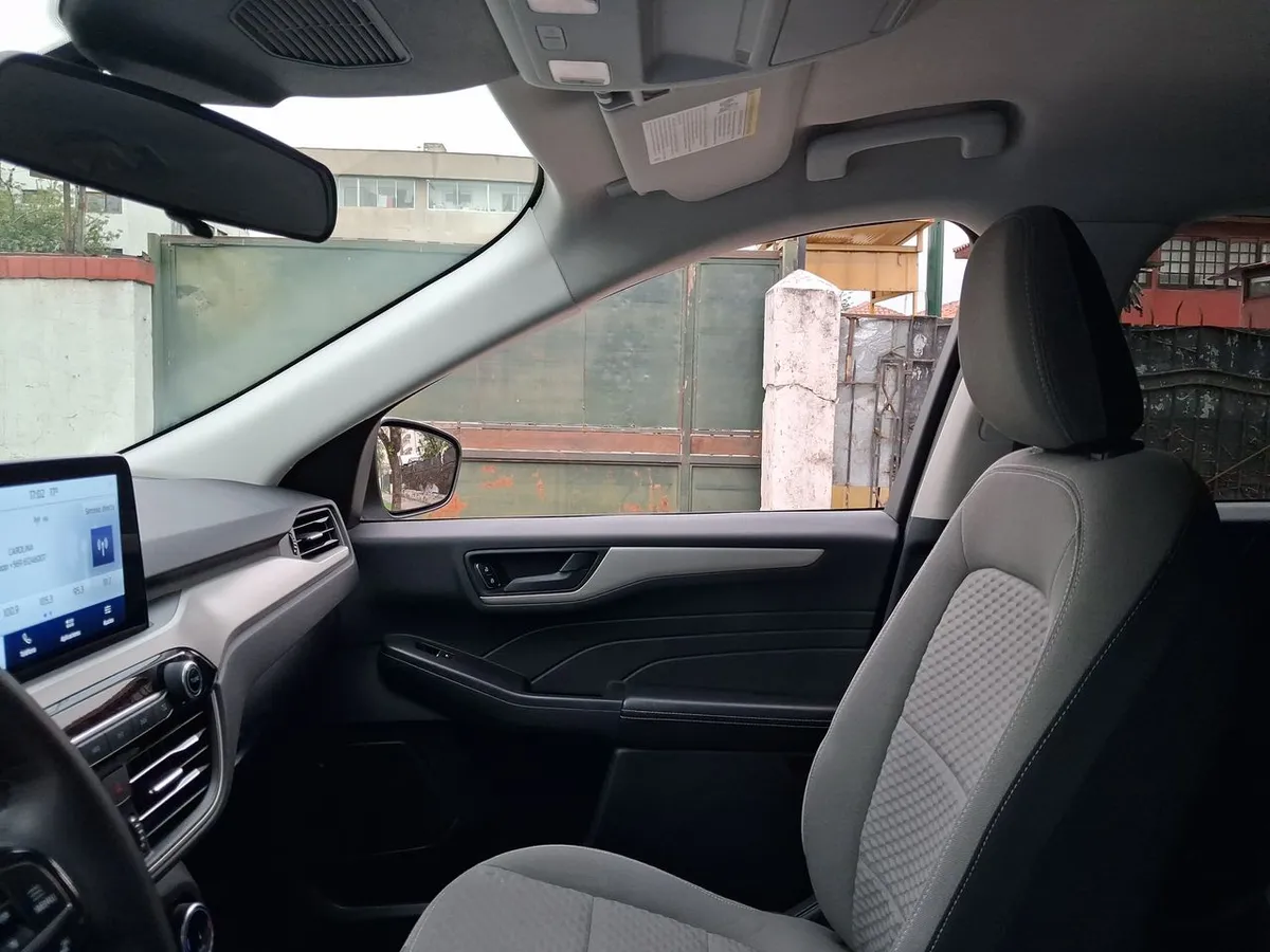Ford Escape 2.5 Atkinson Se Hibrido Fwd At 5p año 2023