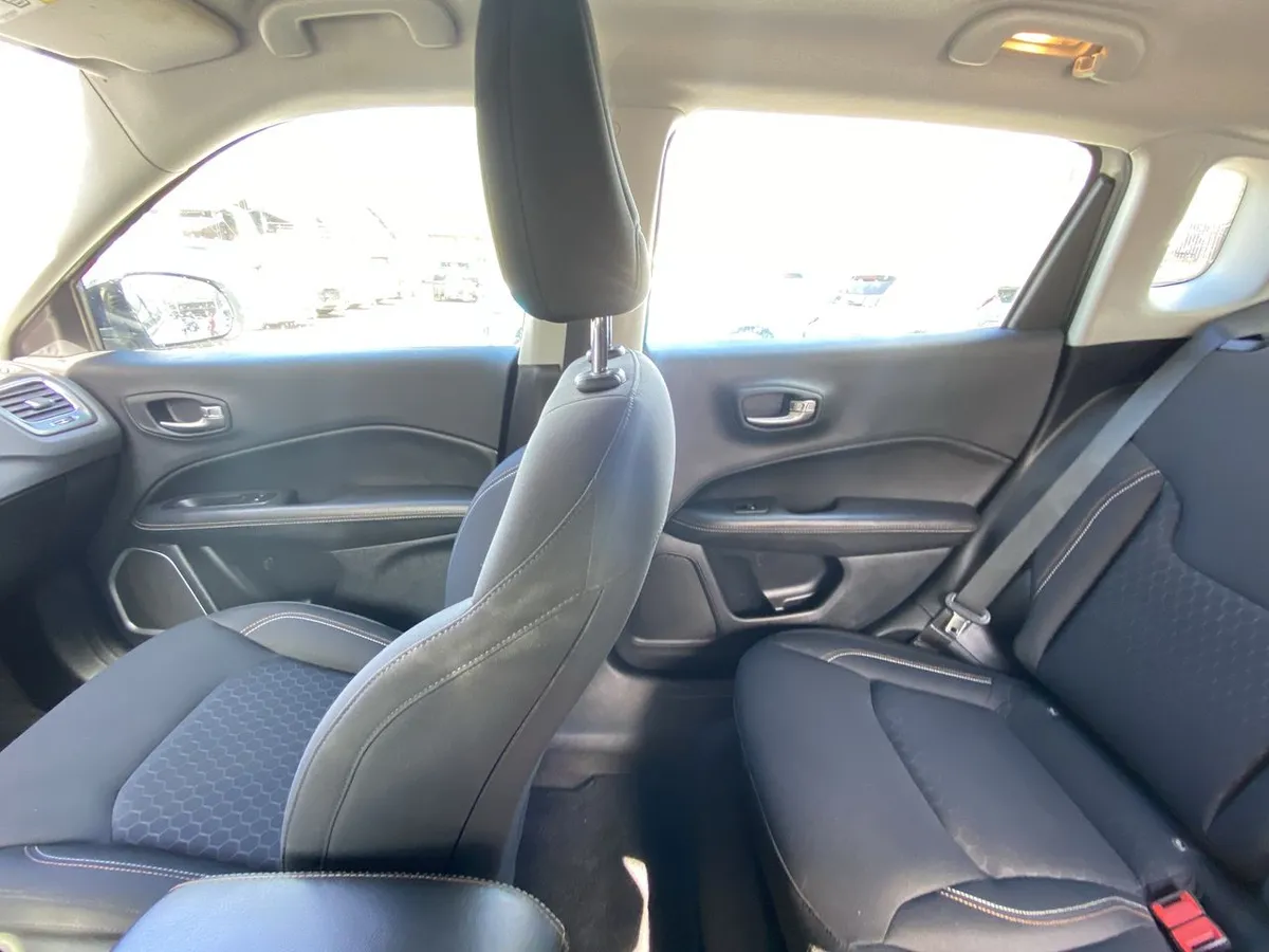 Jeep Compass 2.4 Sport Lx 4x2 6mt 5p año 2019