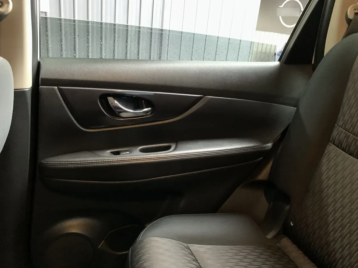 Nissan X-Trail 2.5 Sense Mc 4x2 3row Cvt At 5p año 2021