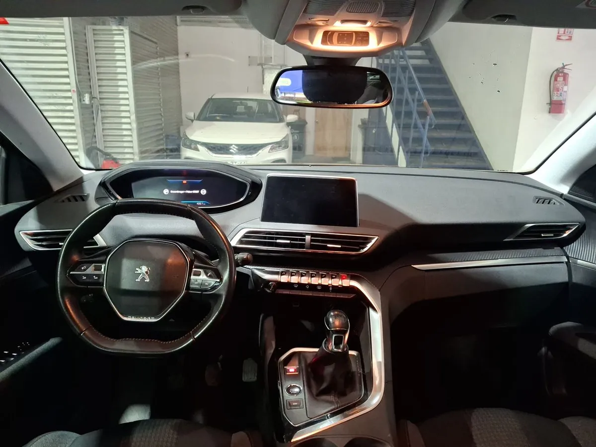 Peugeot 3008 1.5 Allure Pack Bluehdi 4x2 130 Eat8 5p año 2022