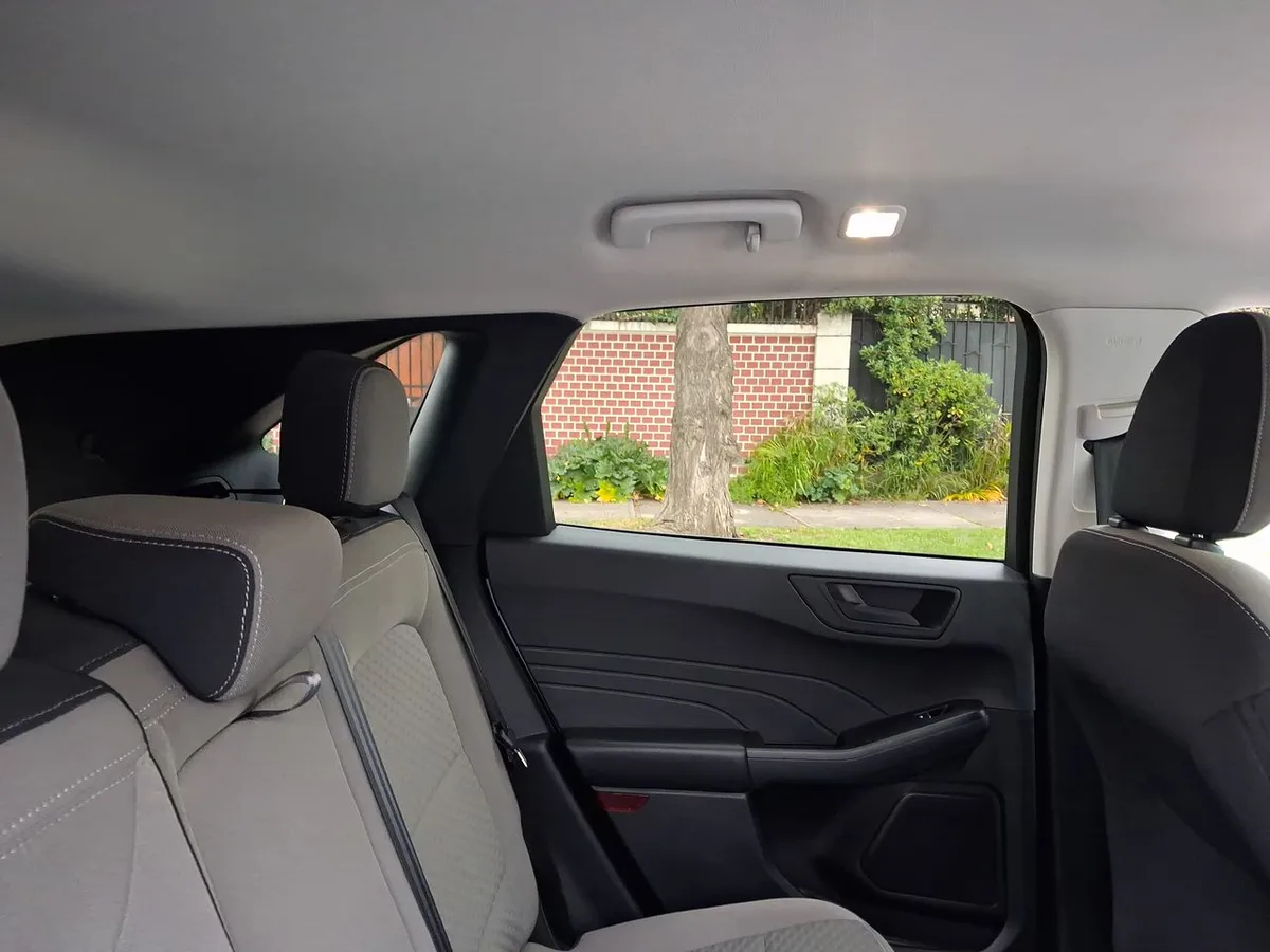 Ford Escape 2.5 Atkinson Se Hibrido Fwd At 5p año 2023