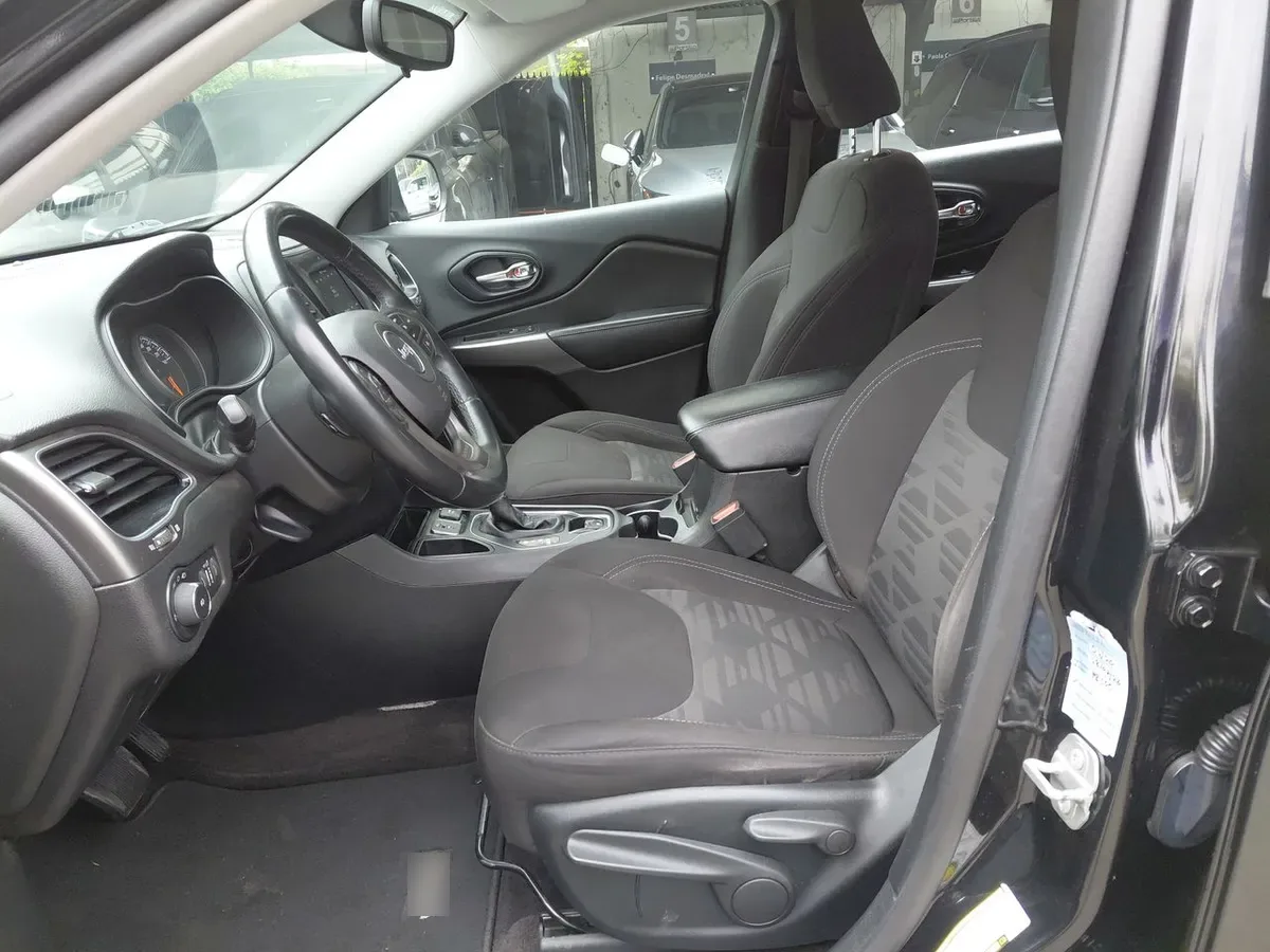 Jeep Cherokee 2.4 Longitude 4x2 At 5p año 2019
