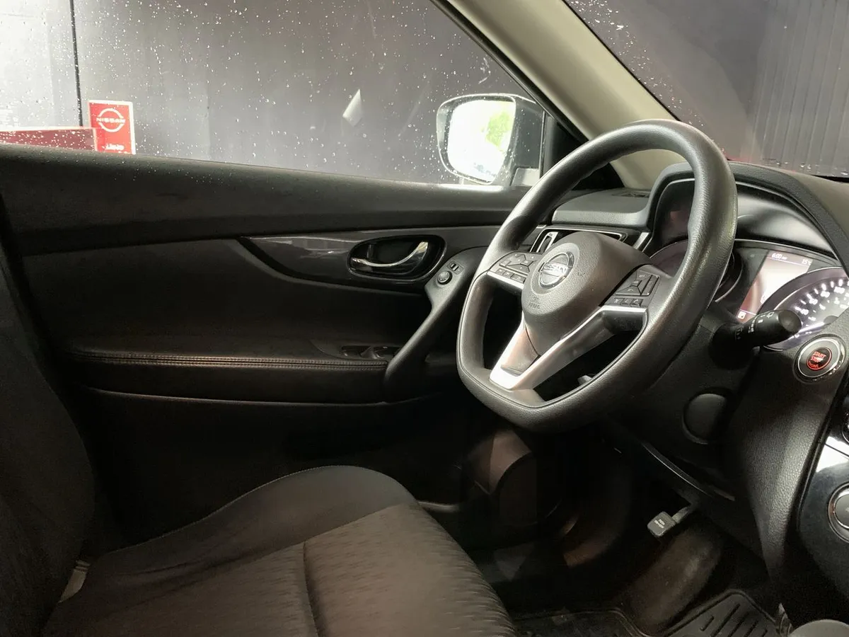 Nissan X-Trail 2.5 Sense Mc 4x2 3row Cvt At 5p año 2021