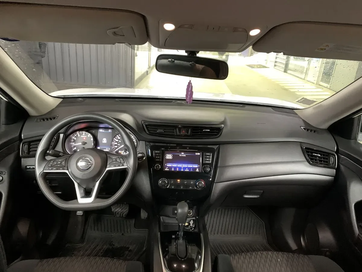 Nissan X-Trail 2.5 Sense Mc 4x2 3row Cvt At 5p año 2021