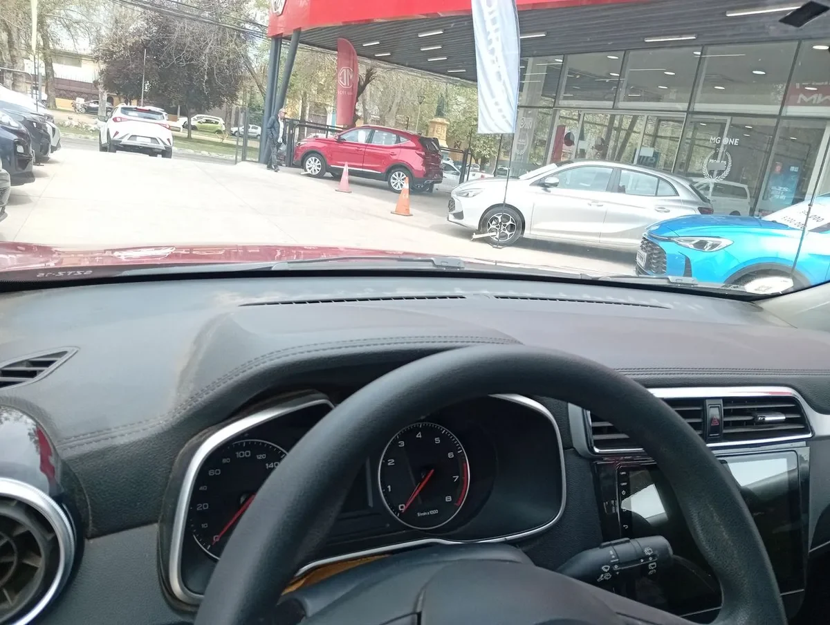 MG Mg Zs 1.5 Std 4x2 Mt 5p año 2023