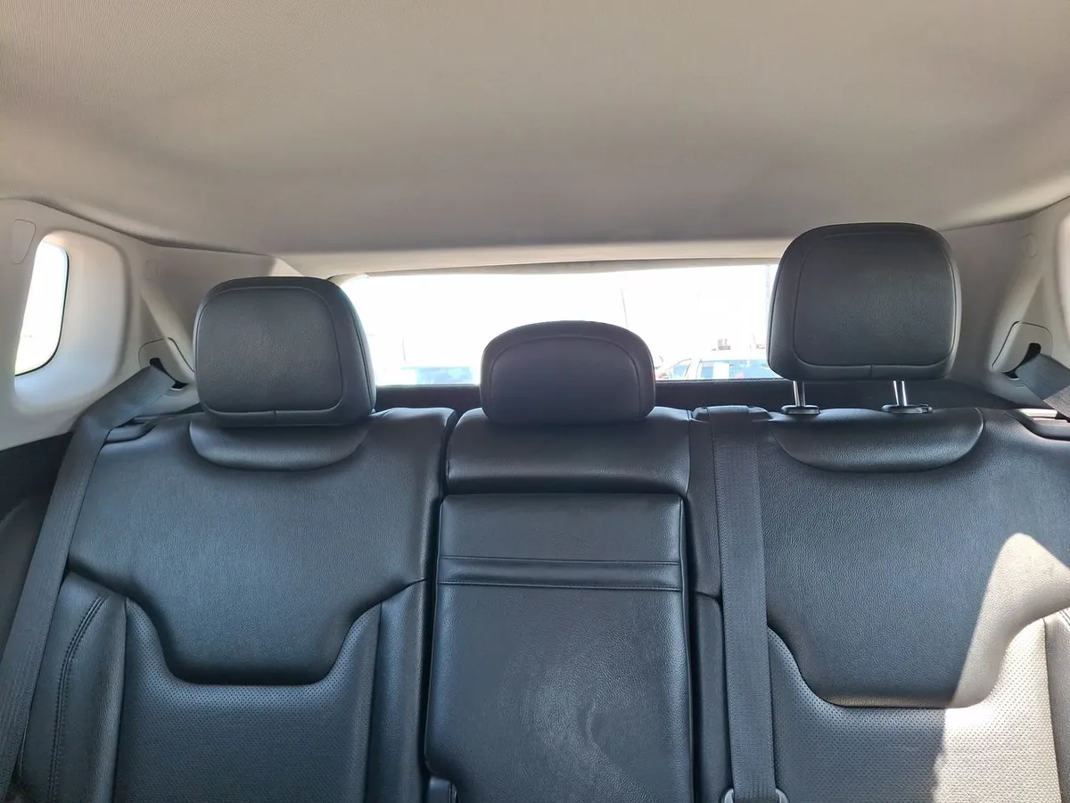Jeep Compass 2.4 Longitude 4x2 Radio 8.4 9at 5p año 2019