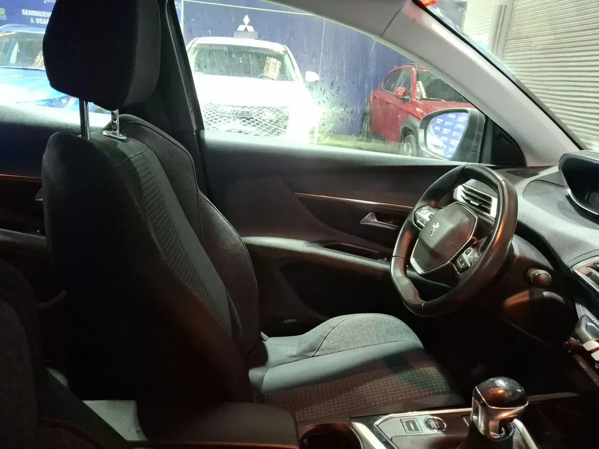Peugeot 3008 1.5 Allure Pack Bluehdi 4x2 130 Eat8 5p año 2022