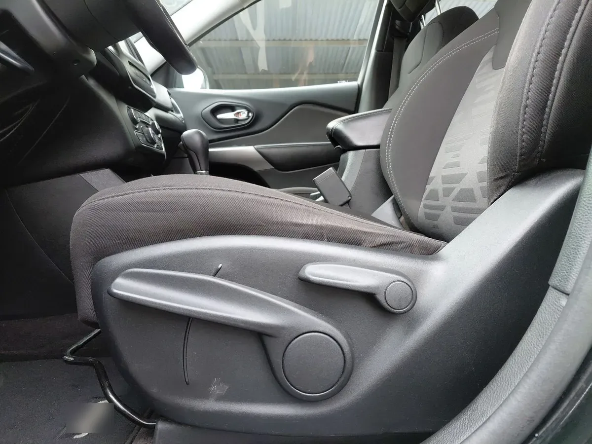 Jeep Cherokee 2.4 Longitude 4x2 At 5p año 2019