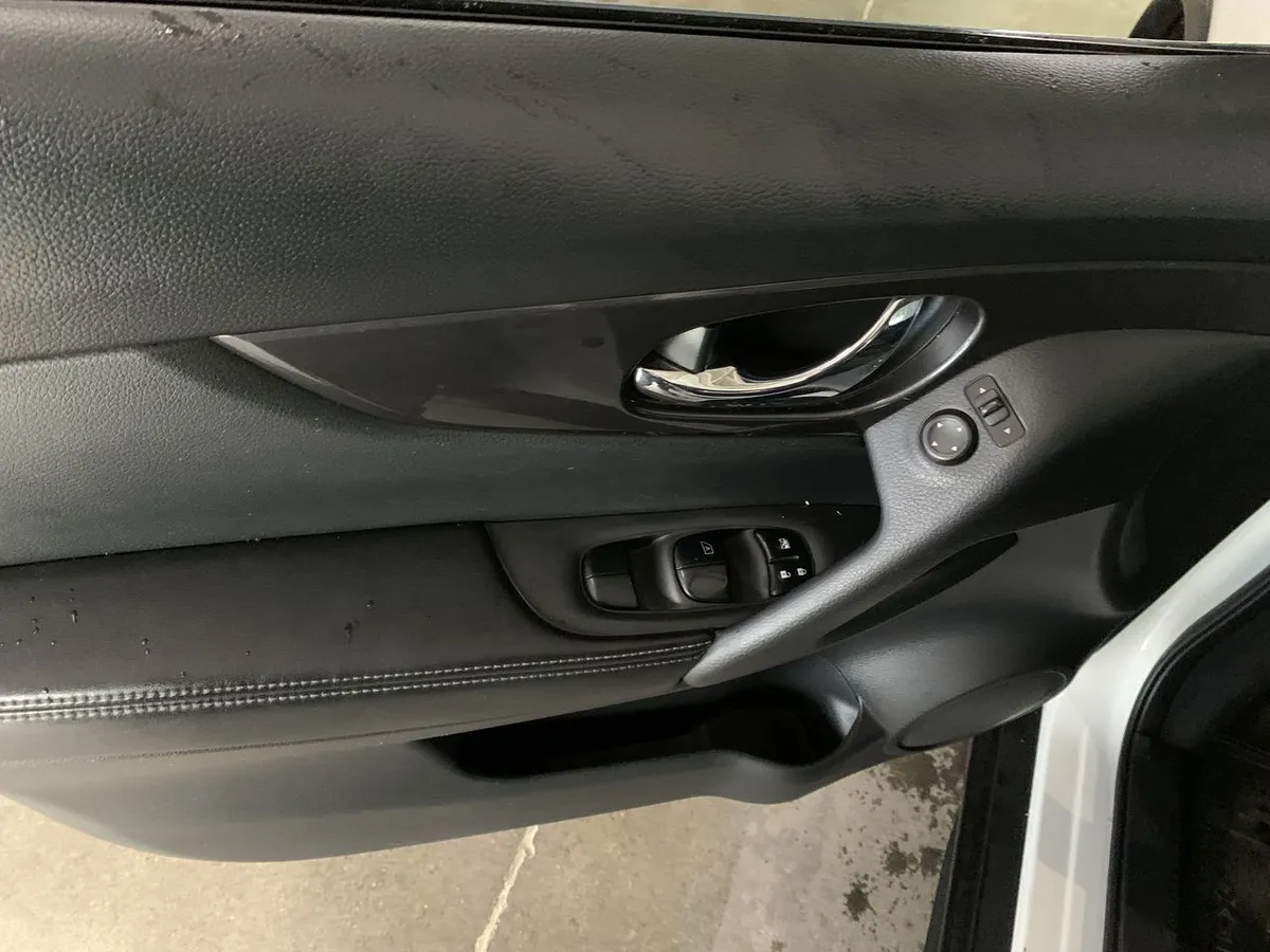 Nissan X-Trail 2.5 Sense Mc 4x2 3row Cvt At 5p año 2021