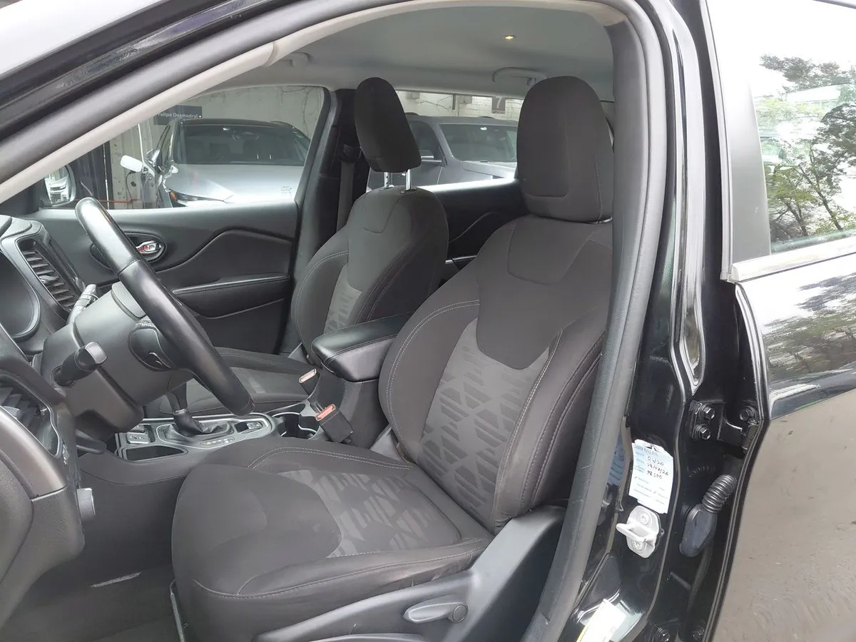 Jeep Cherokee 2.4 Longitude 4x2 At 5p año 2019