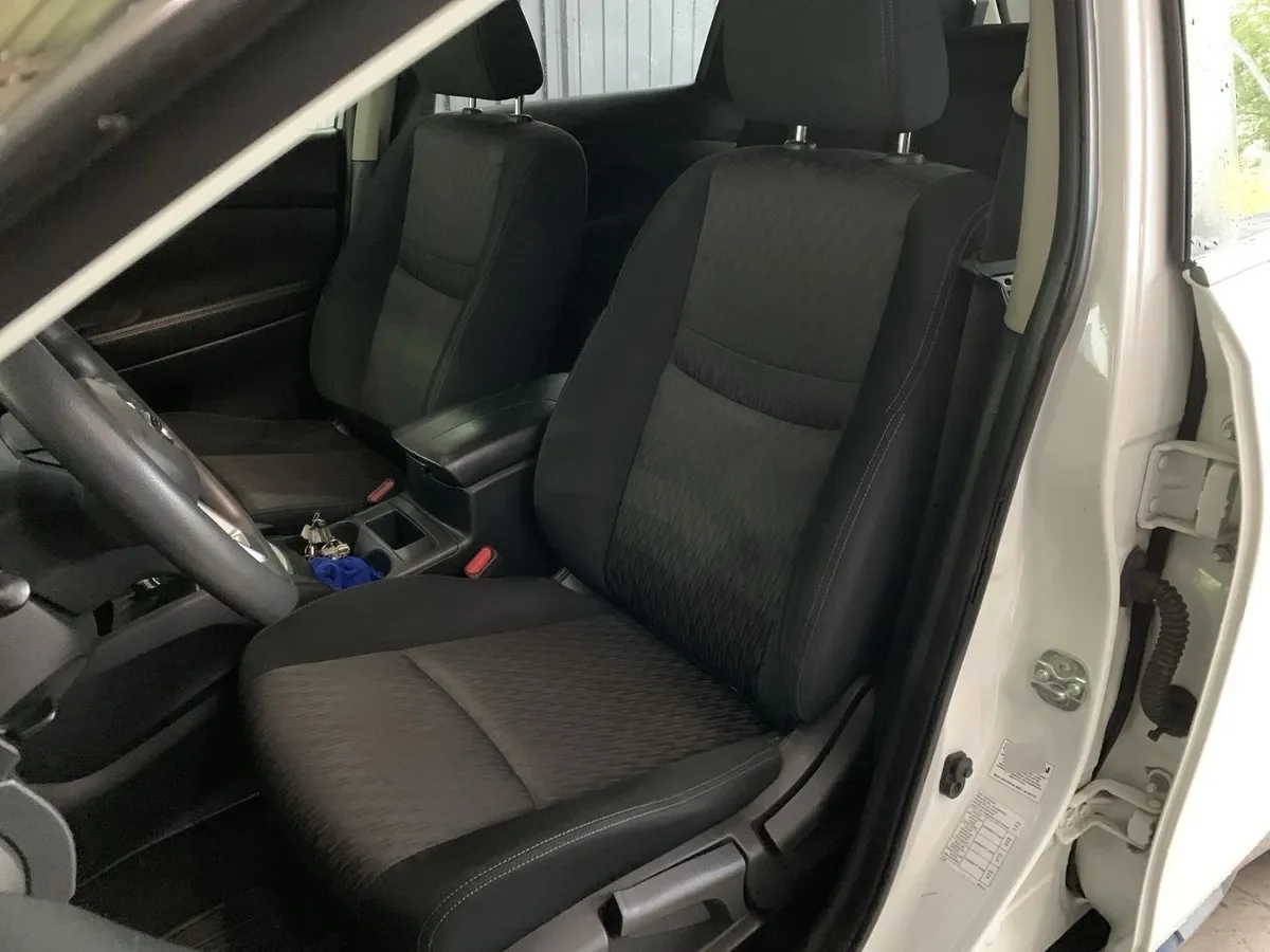Nissan X-Trail 2.5 Sense Mc 4x2 3row Cvt At 5p año 2021