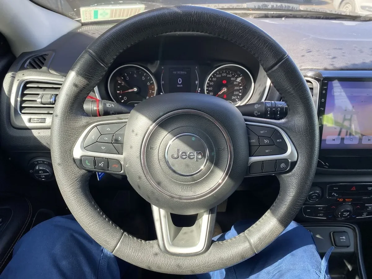 Jeep Compass 2.4 Sport Lx 4x2 6mt 5p año 2019