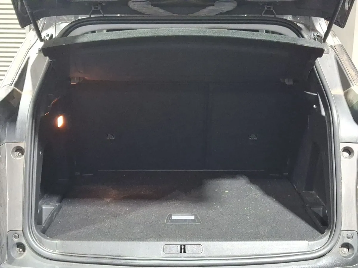 Peugeot 3008 1.5 Allure Pack Bluehdi 4x2 130 Eat8 5p año 2022