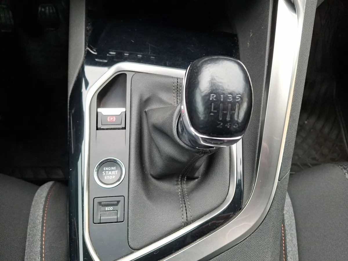 Peugeot 3008 1.2 Active Pack Puretech 4x2 130 Mt6 5p año 2022