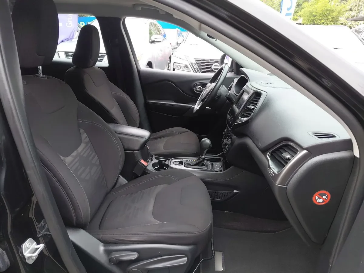 Jeep Cherokee 2.4 Longitude 4x2 At 5p año 2019