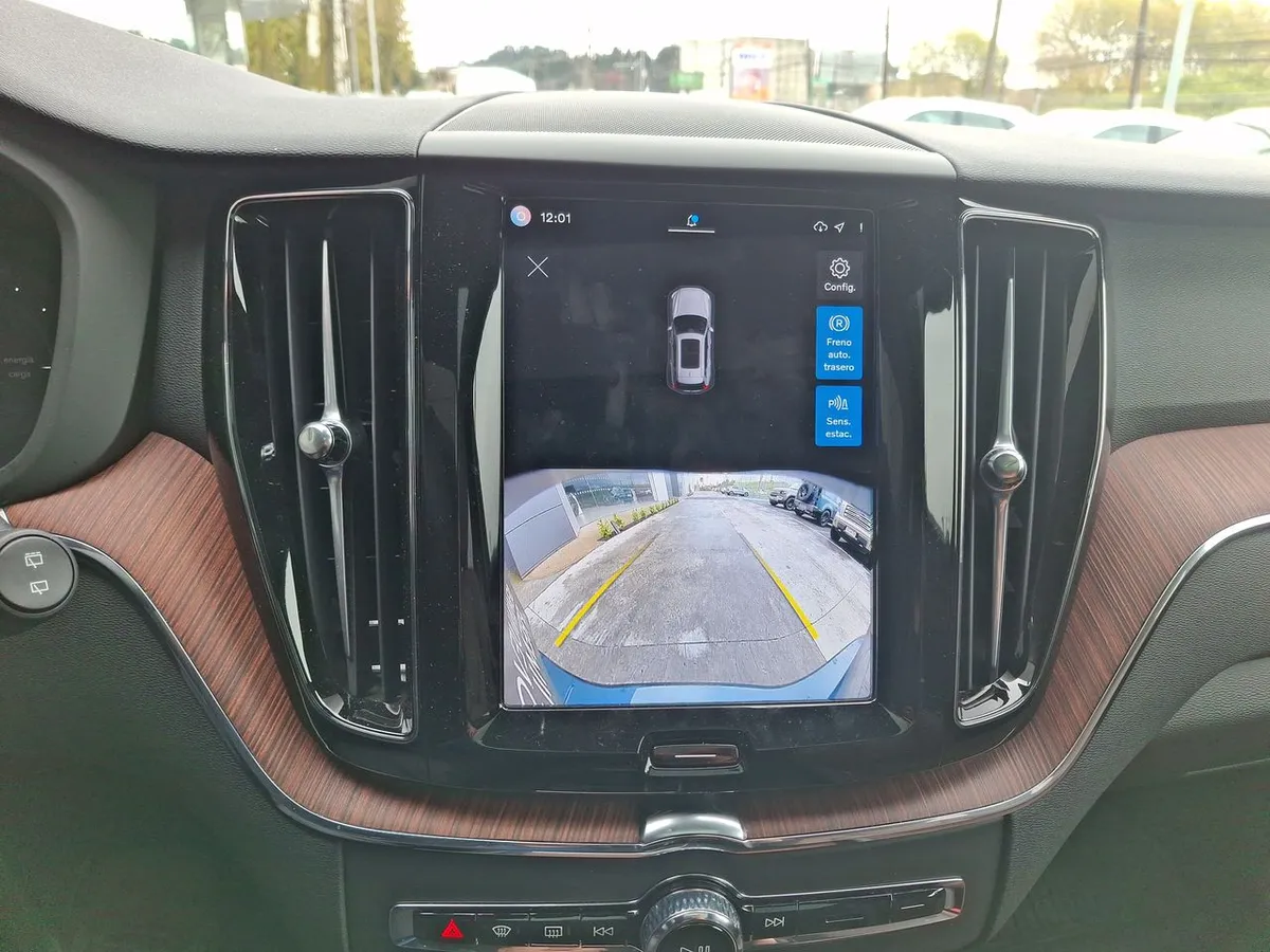 Volvo Xc60 2.0 T8 Recharge Plus Hybrid Awd At 5p año 2025