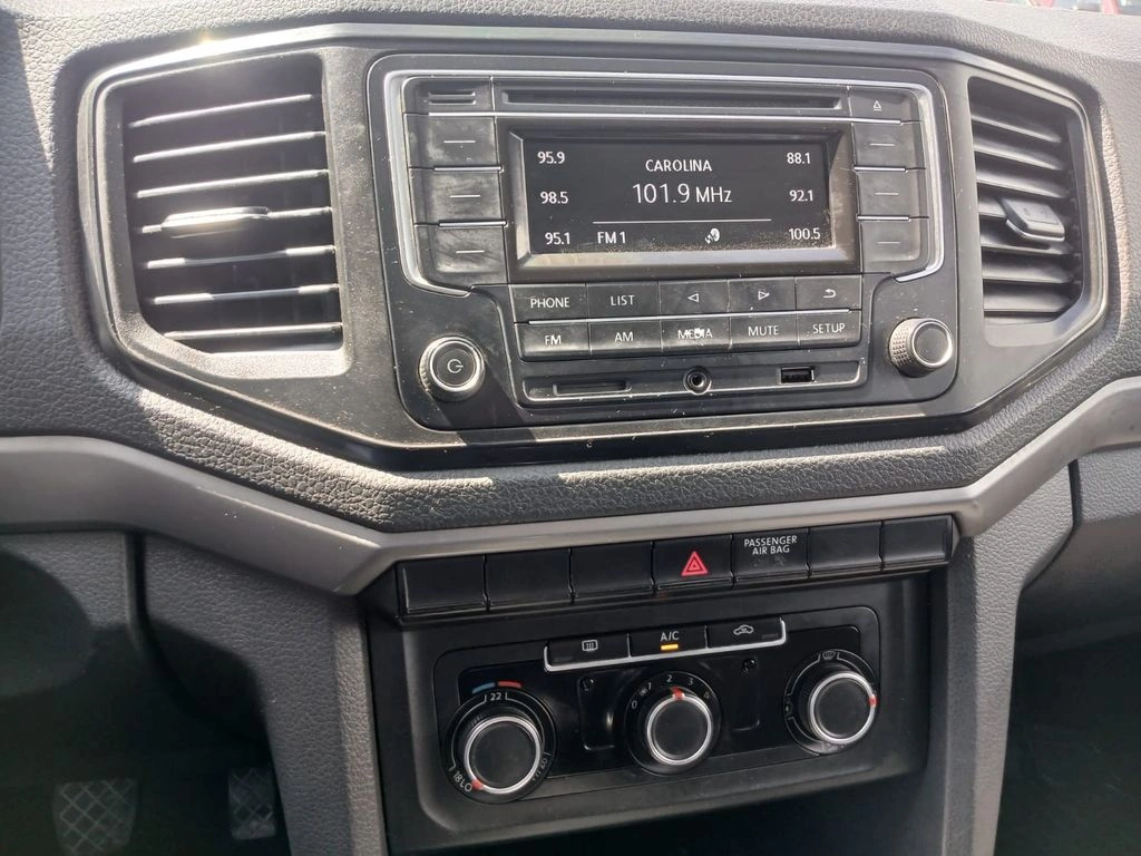 Volkswagen Amarok 2.0 Trendline 4x4 Diesel Mt 4p año 2021