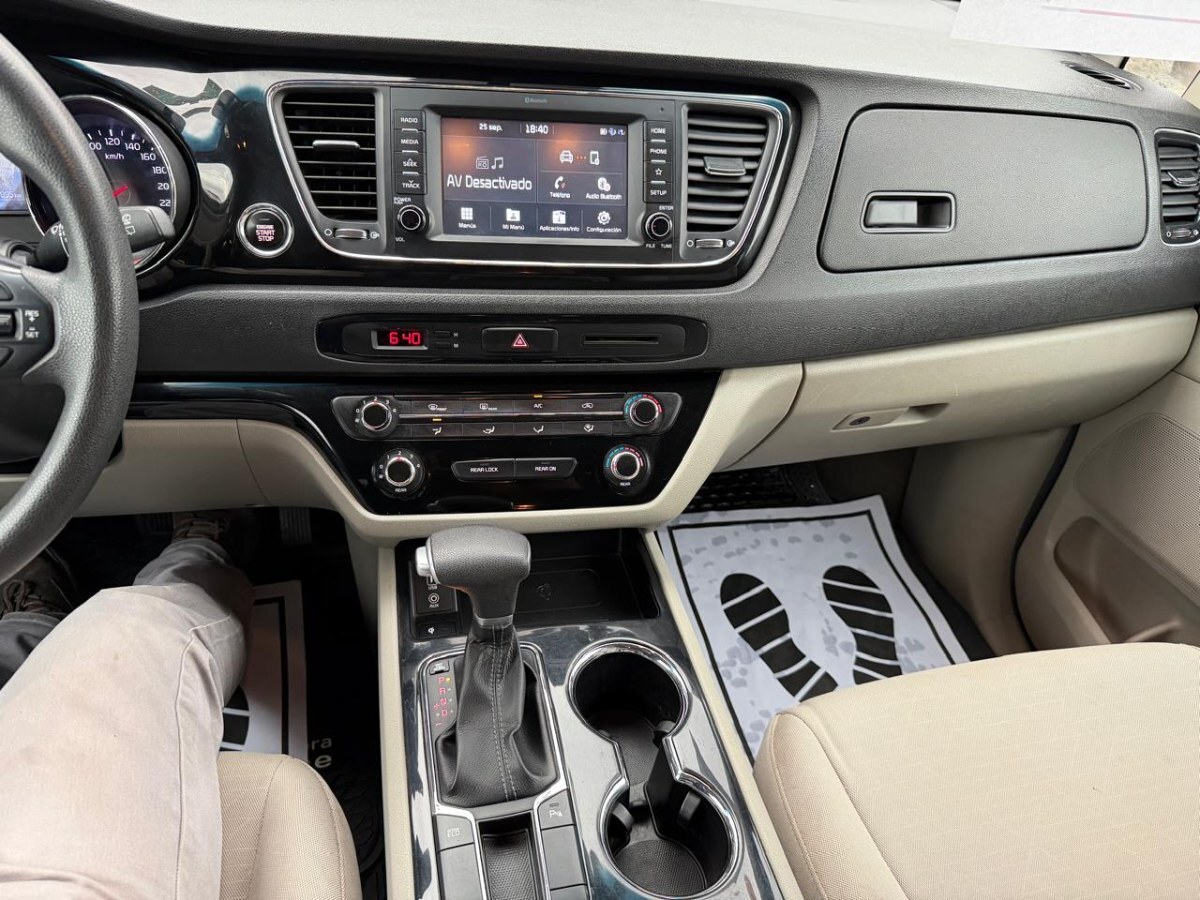 Kia Grand Carnival 2.2 Diesel At8 año 2020