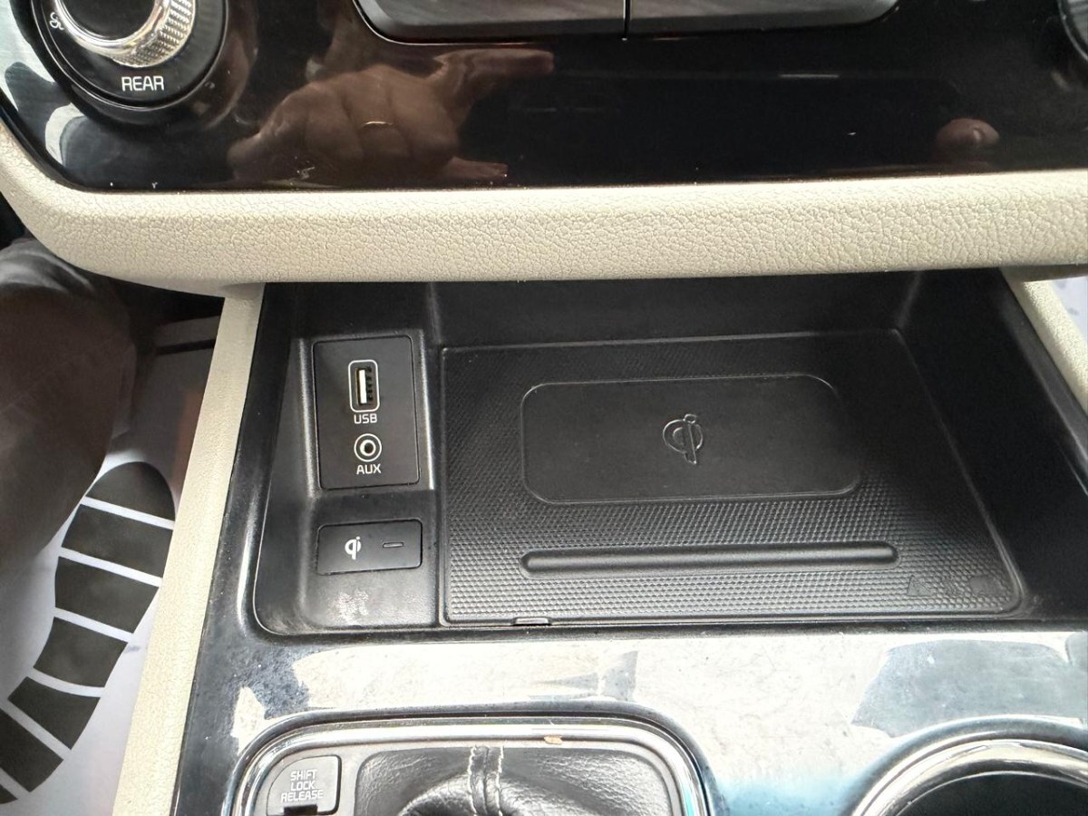 Kia Grand Carnival 2.2 Diesel At8 año 2020