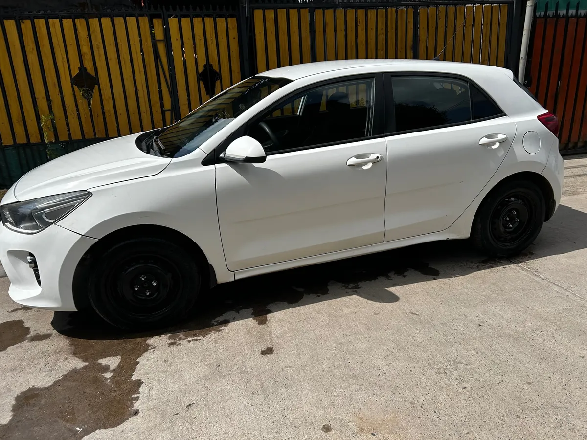 KIA MOTORS RIO 5 1.4 Ex Full Mt año 2019