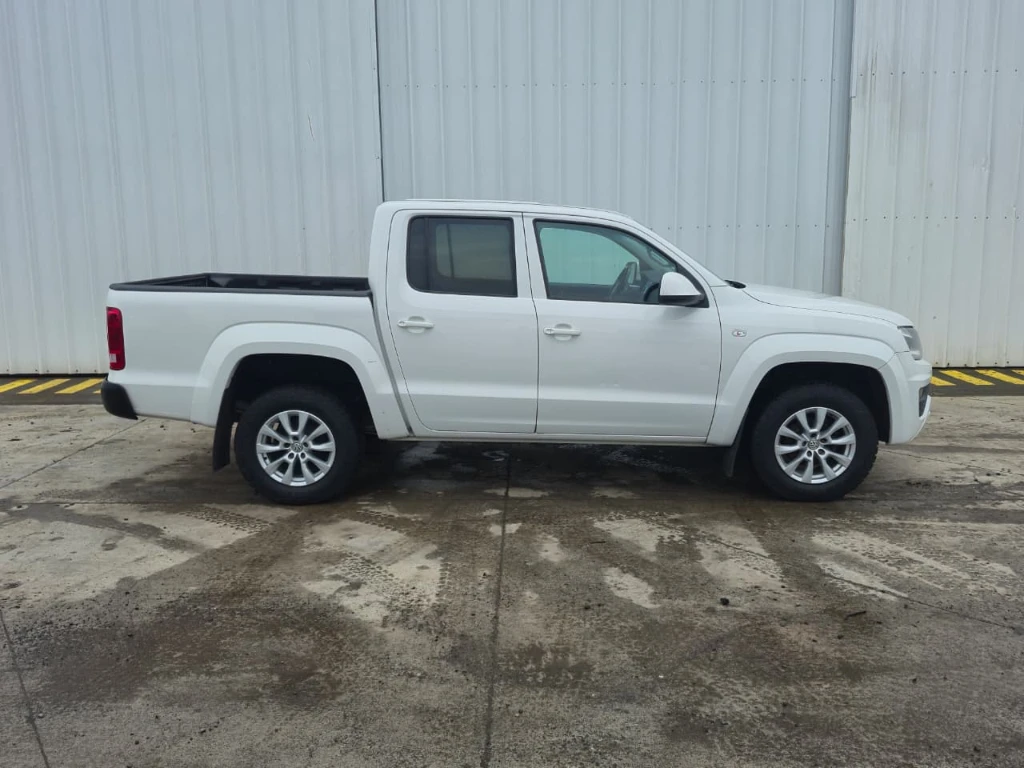 Volkswagen Amarok Dcab Tdi 4x4 Trendline 2.0 año 2023