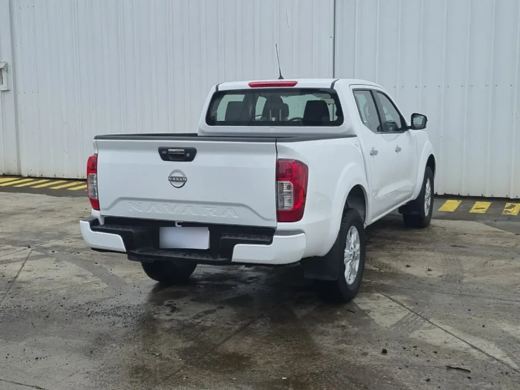 Nissan Navara Navara Xe 2.3 Mt 4x2 año 2023