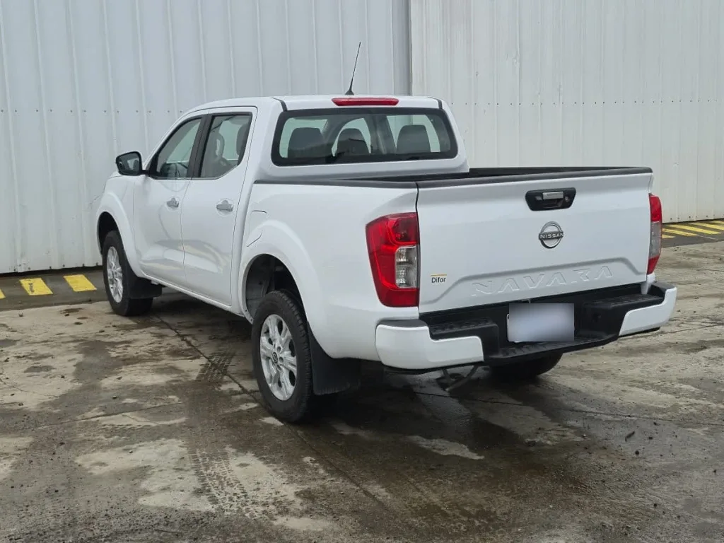 Nissan Navara Navara Xe 2.3 Mt 4x2 año 2023