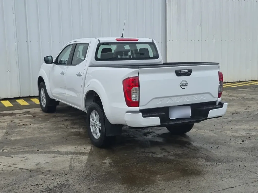 Nissan Navara Navara Xe 2.3 Mt 4x2 año 2023