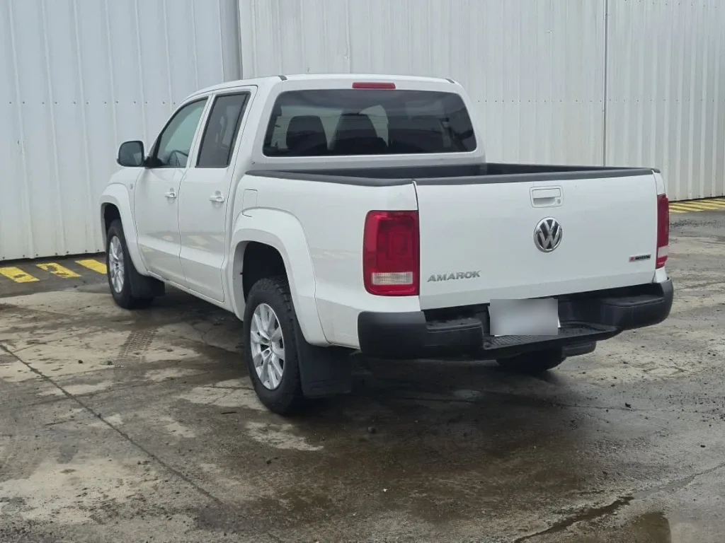 Volkswagen Amarok Dcab Tdi 4x4 Trendline 2.0 año 2023