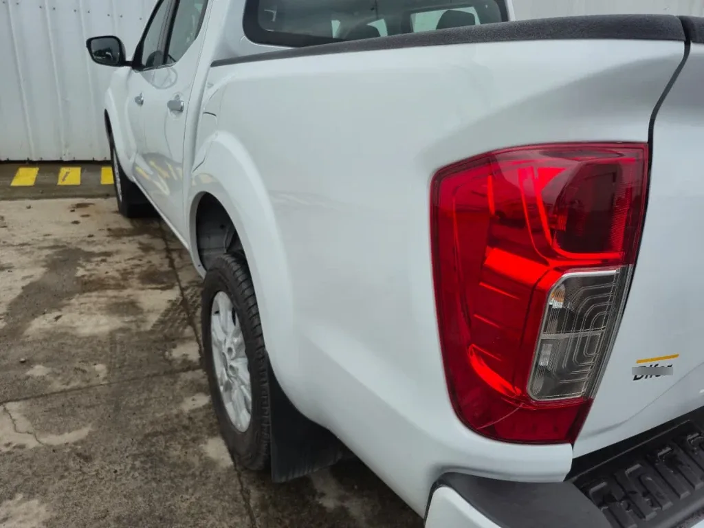 Nissan Navara Navara Xe 2.3 Mt 4x2 año 2023