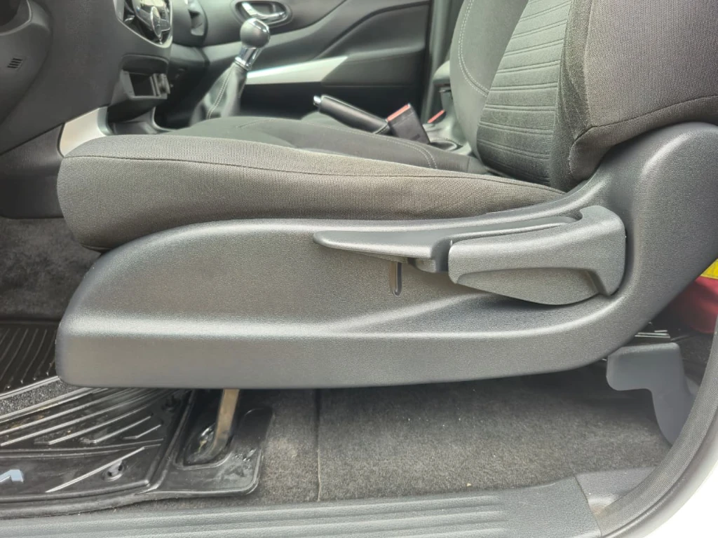 Nissan Navara Navara Xe 2.3 Mt 4x2 año 2023