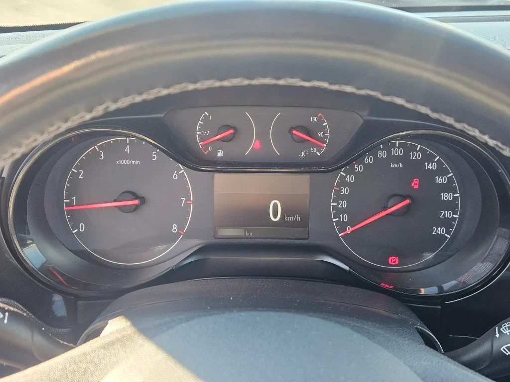 Opel Corsa Edition 1.5td Mt6 año 2023
