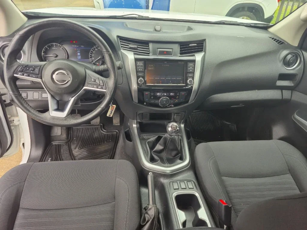 Nissan Navara Navara Xe 2.3 Mt 4x2 año 2023