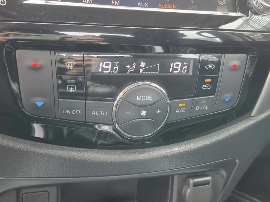 Nissan Navara Navara Xe 2.3 Mt 4x2 año 2023