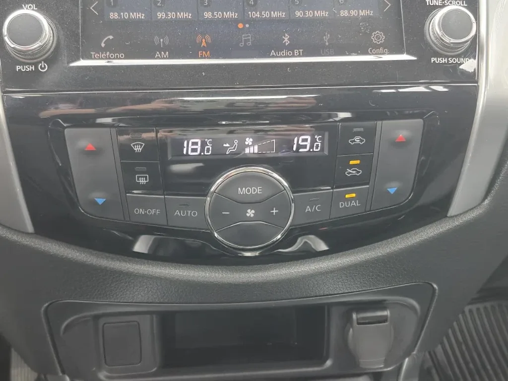 Nissan Navara Navara Xe 2.3 Mt 4x2 año 2023