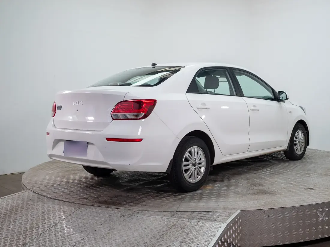 Kia Soluto Soluto 1.4 Lx Ac Mt año 2024