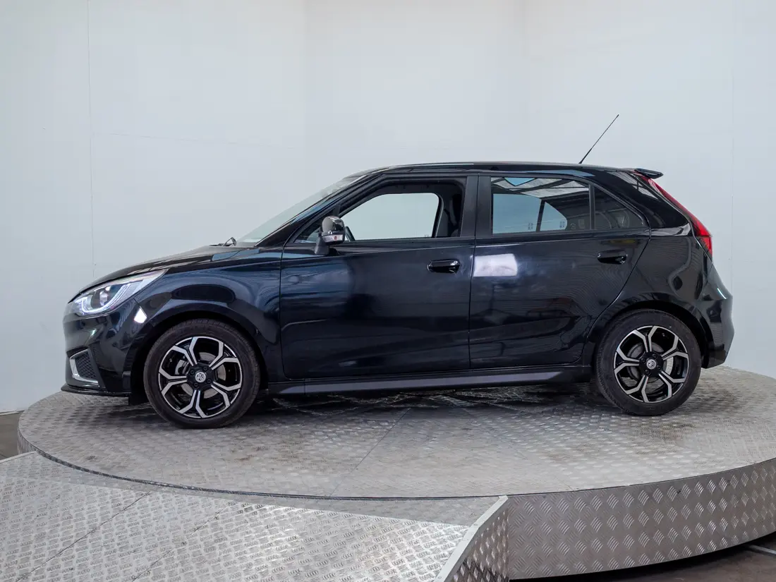 MG 3 Mg 3 1.5 Com At año 2023