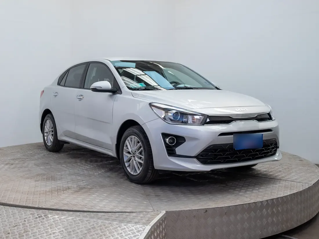 Kia Rio 4 1.4 Ex Full Mt año 2023
