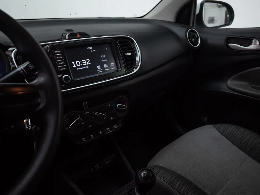 Kia Soluto Soluto 1.4 Lx Ac Mt año 2024