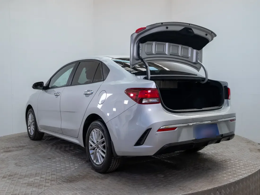 Kia Rio 4 1.4 Ex Full Mt año 2023