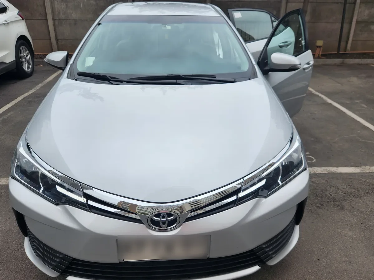 Toyota Corolla 1.8 Sdn Xli Cvt 172u1l0 At año 2018