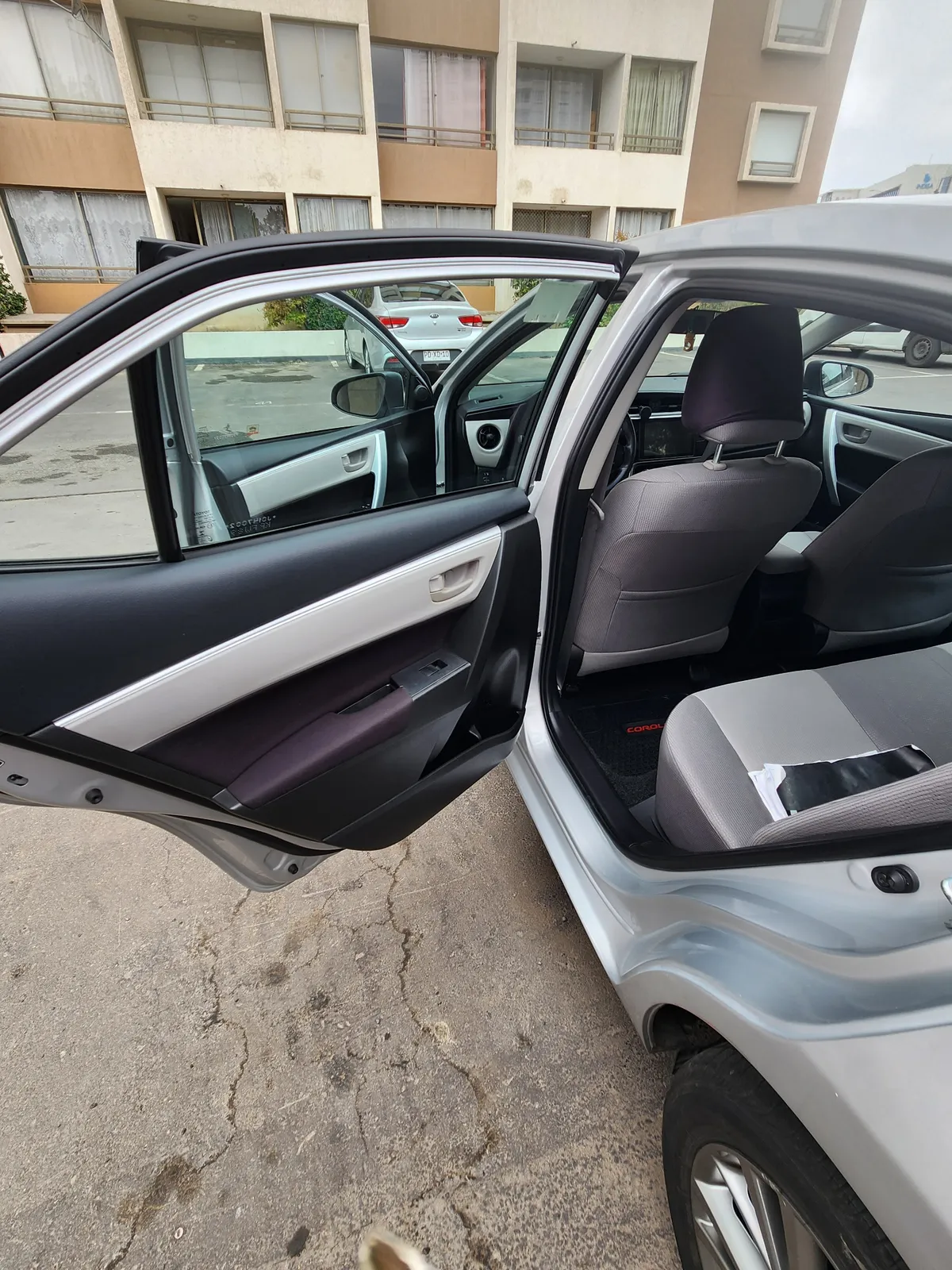 Toyota Corolla 1.8 Sdn Xli Cvt 172u1l0 At año 2018