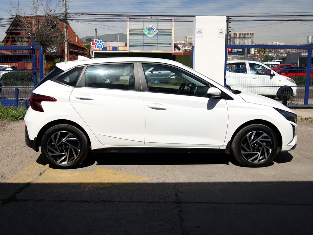 Hyundai I20 Mt 1.4 año 2025