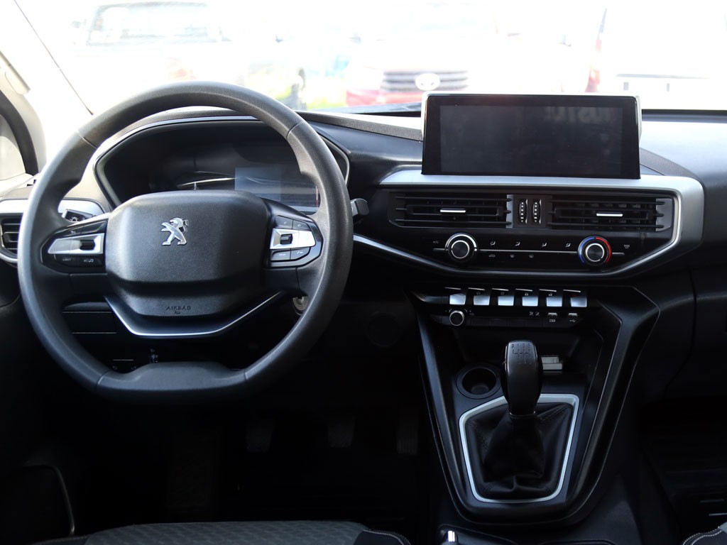 Peugeot Landtrek Mt 1.9 Diesel año 2023