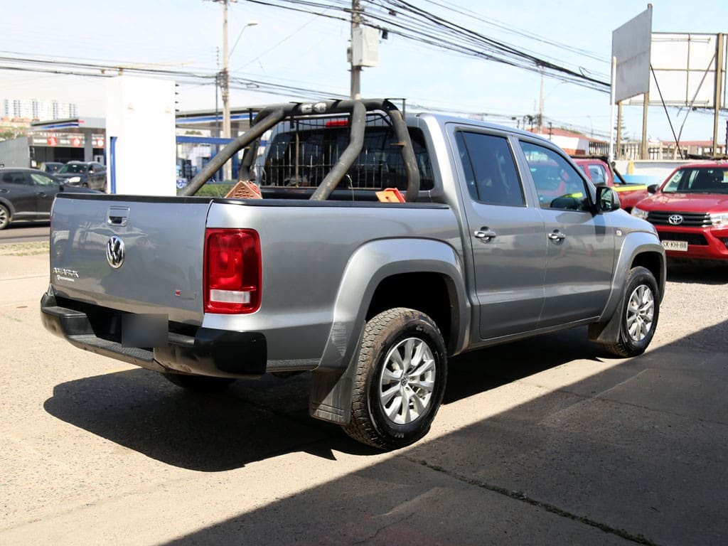 Volkswagen Amarok 2.0 Trendline Diesel 4x4 Mt año 2023