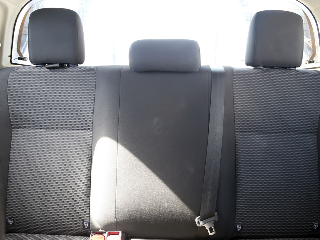 Toyota Hilux Dx Mt 4x4 2.4 año 2023