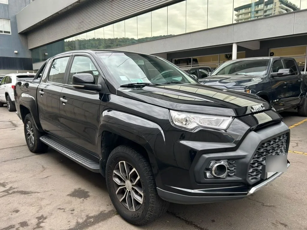JMC Vigus 2.4 Plus Diesel 4x2 Euro5 Mt 4p año 2023